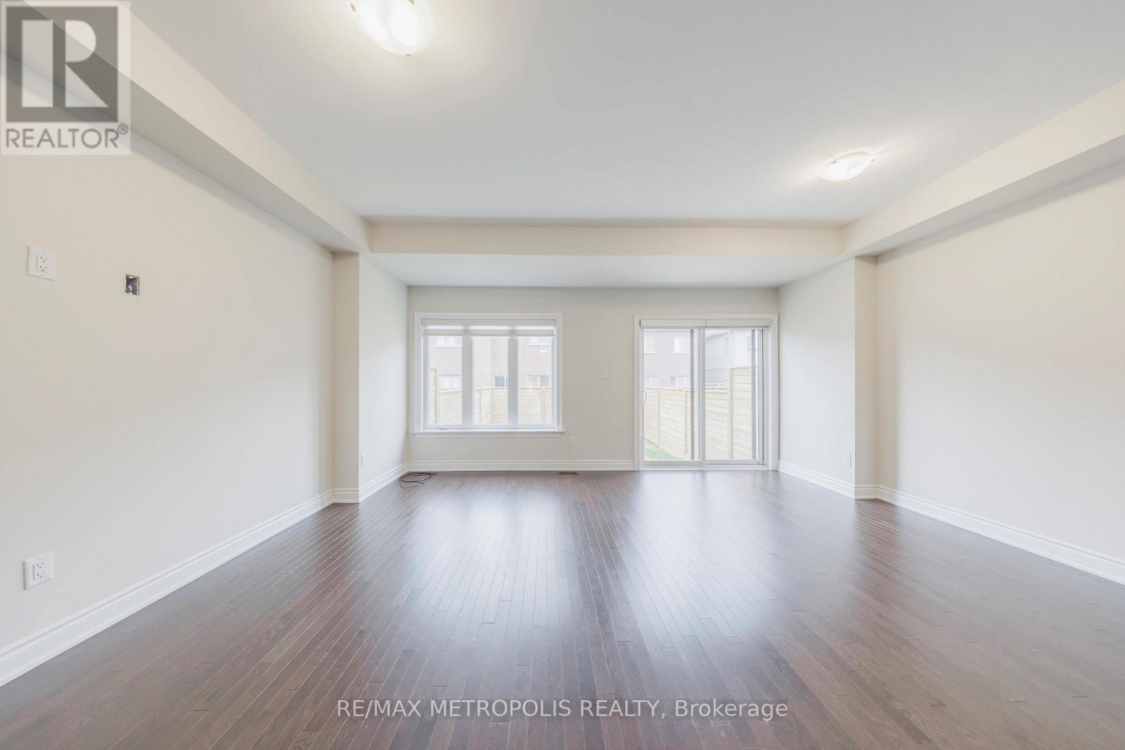 67 Lorne Thomas Place N, New Tecumseth, Ontario  L0L 1L0 - Photo 7 - N12829084