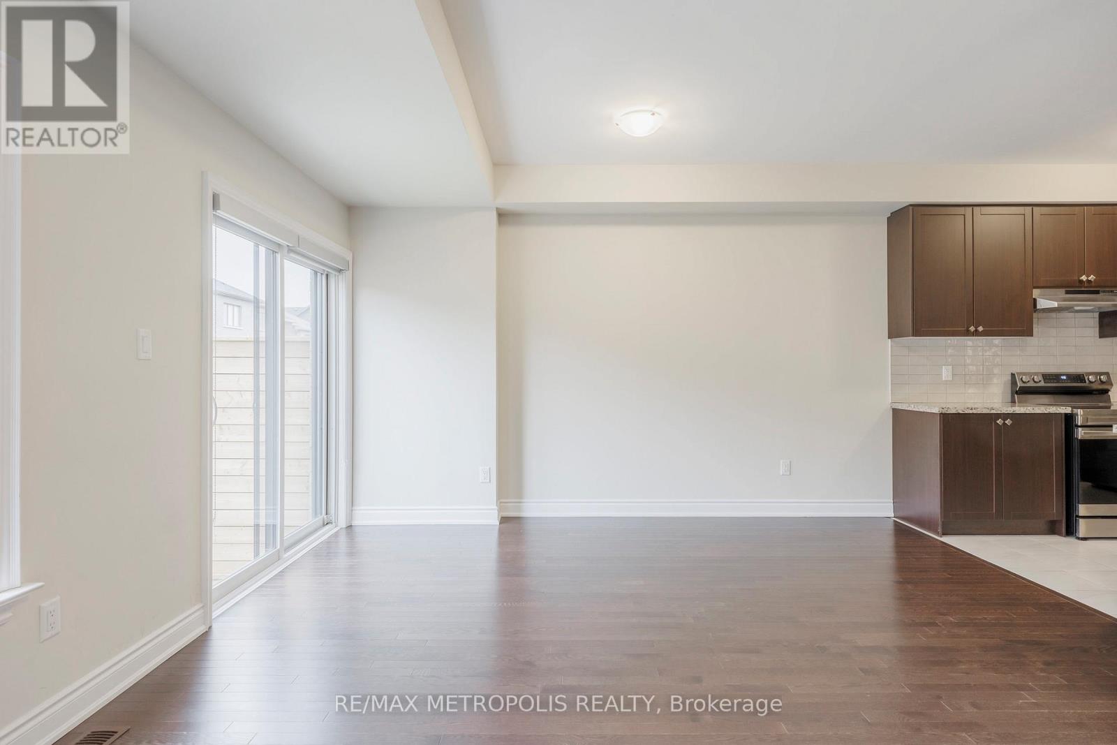 67 Lorne Thomas Place N, New Tecumseth, Ontario  L0L 1L0 - Photo 9 - N12829084