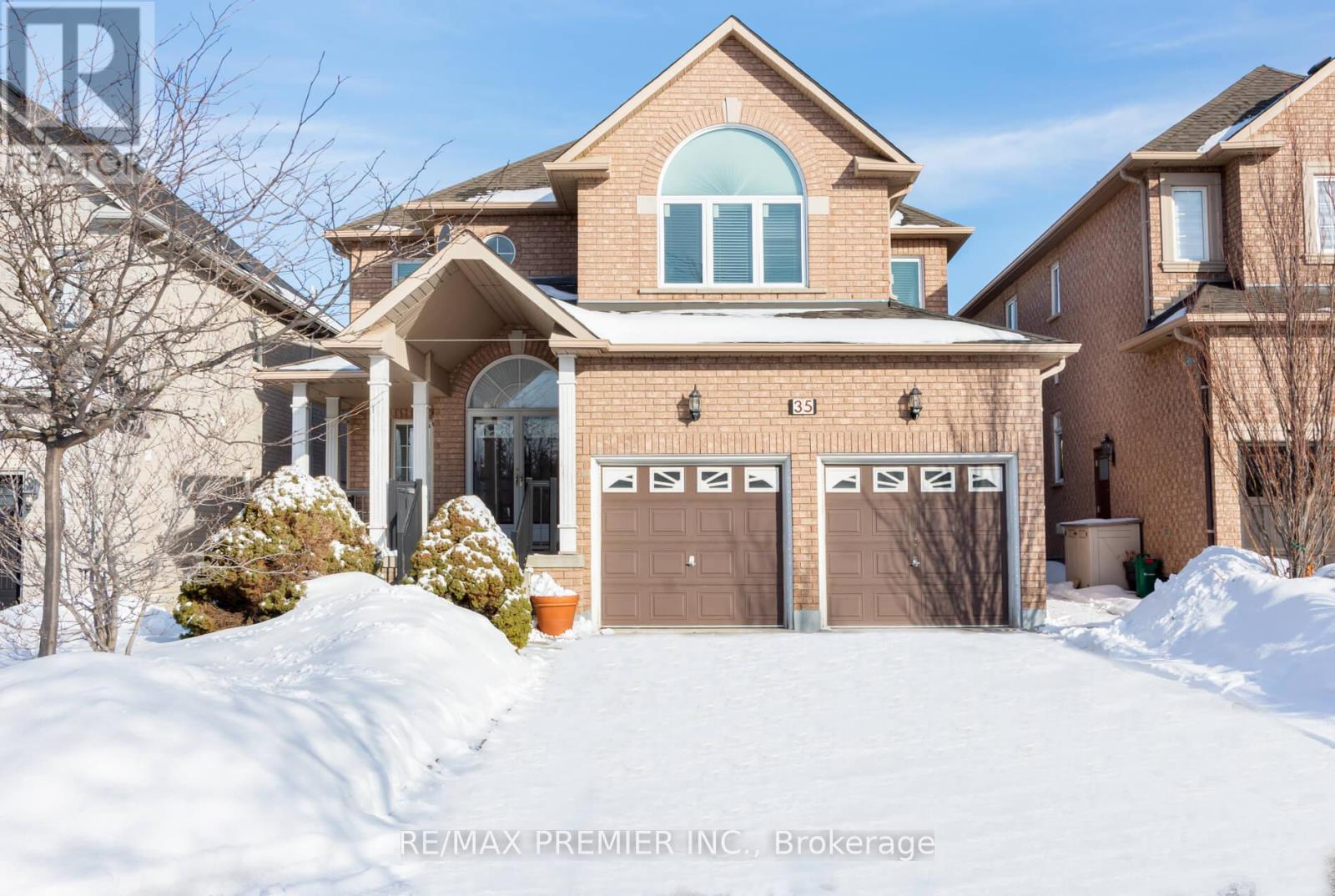 35 CACHET HILL CRESCENT, Vaughan, Ontario