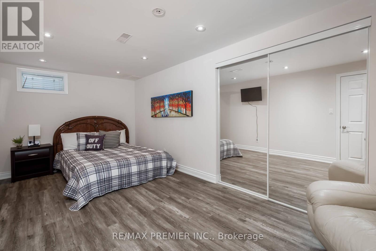 35 Cachet Hill Crescent, Vaughan, Ontario  L4H 1S6 - Photo 40 - N12829098