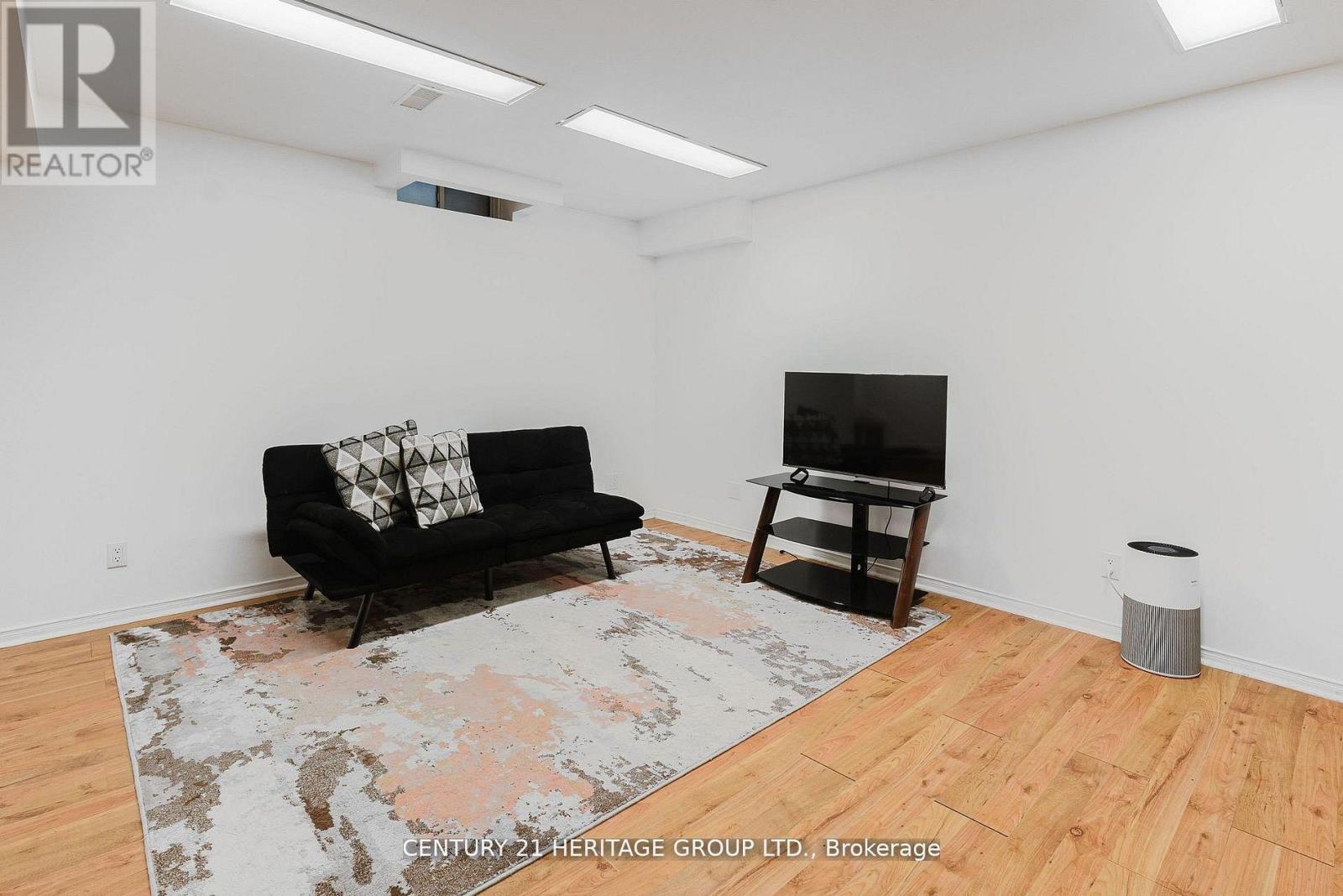 Bsmt - 601 Mcbean Avenue, Newmarket, Ontario  L3X 2L5 - Photo 7 - N12829126