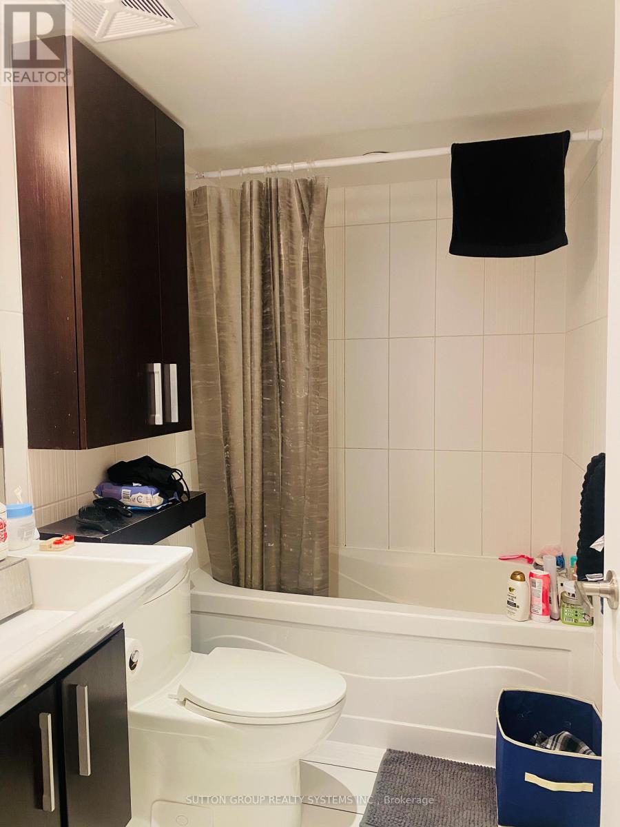 526 - 8 Telegram Mews, Toronto, Ontario  M5V 3Z5 - Photo 11 - C12821960