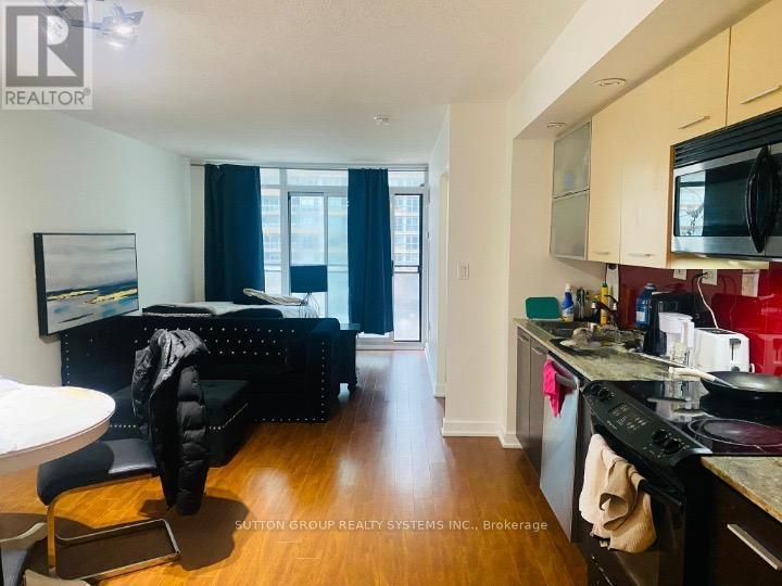 526 - 8 Telegram Mews, Toronto, Ontario  M5V 3Z5 - Photo 6 - C12821960