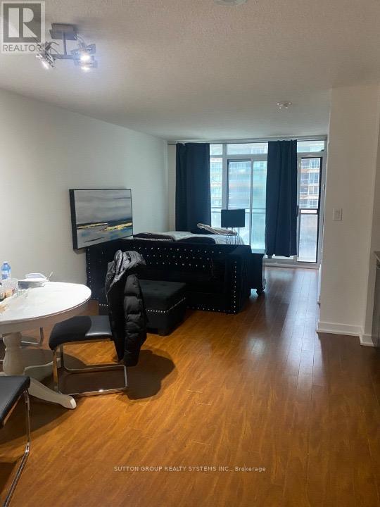 526 - 8 Telegram Mews, Toronto, Ontario  M5V 3Z5 - Photo 7 - C12821960