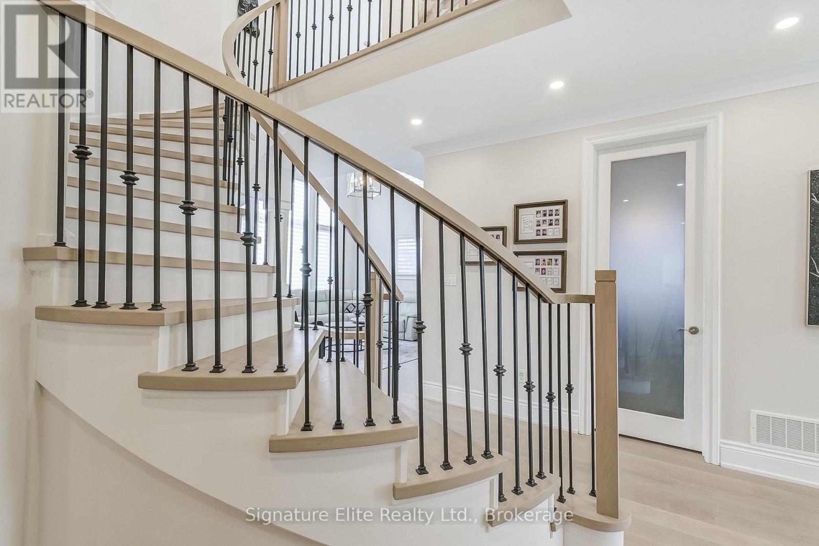 3428 Mistwell Crescent, Oakville, Ontario  L6L 0A3 - Photo 13 - W12829078