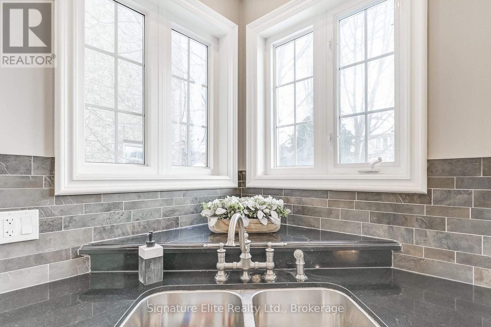 3428 Mistwell Crescent, Oakville, Ontario  L6L 0A3 - Photo 20 - W12829078