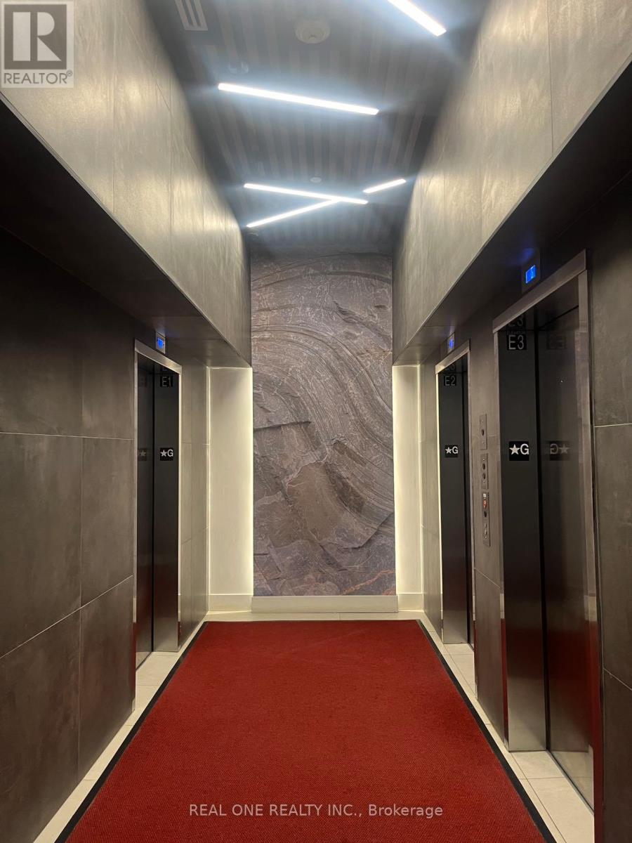 706 - 297 Oak Walk Drive, Oakville, Ontario  L6H 3R6 - Photo 10 - W12829092