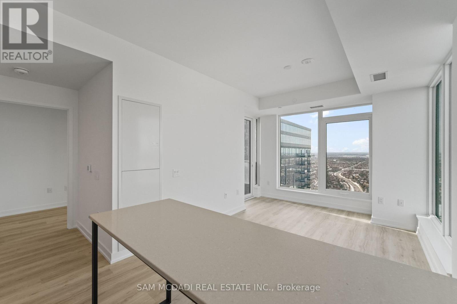 3703 - 395 Square One Drive, Mississauga, Ontario  L5B 0P6 - Photo 10 - W12829102