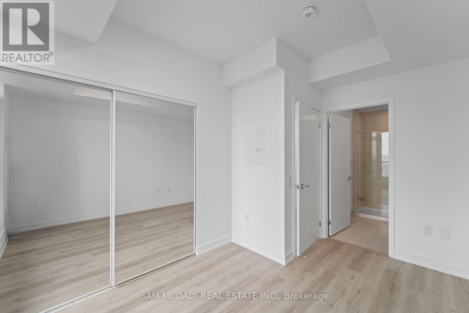 3703 - 395 Square One Drive, Mississauga, Ontario  L5B 0P6 - Photo 14 - W12829102