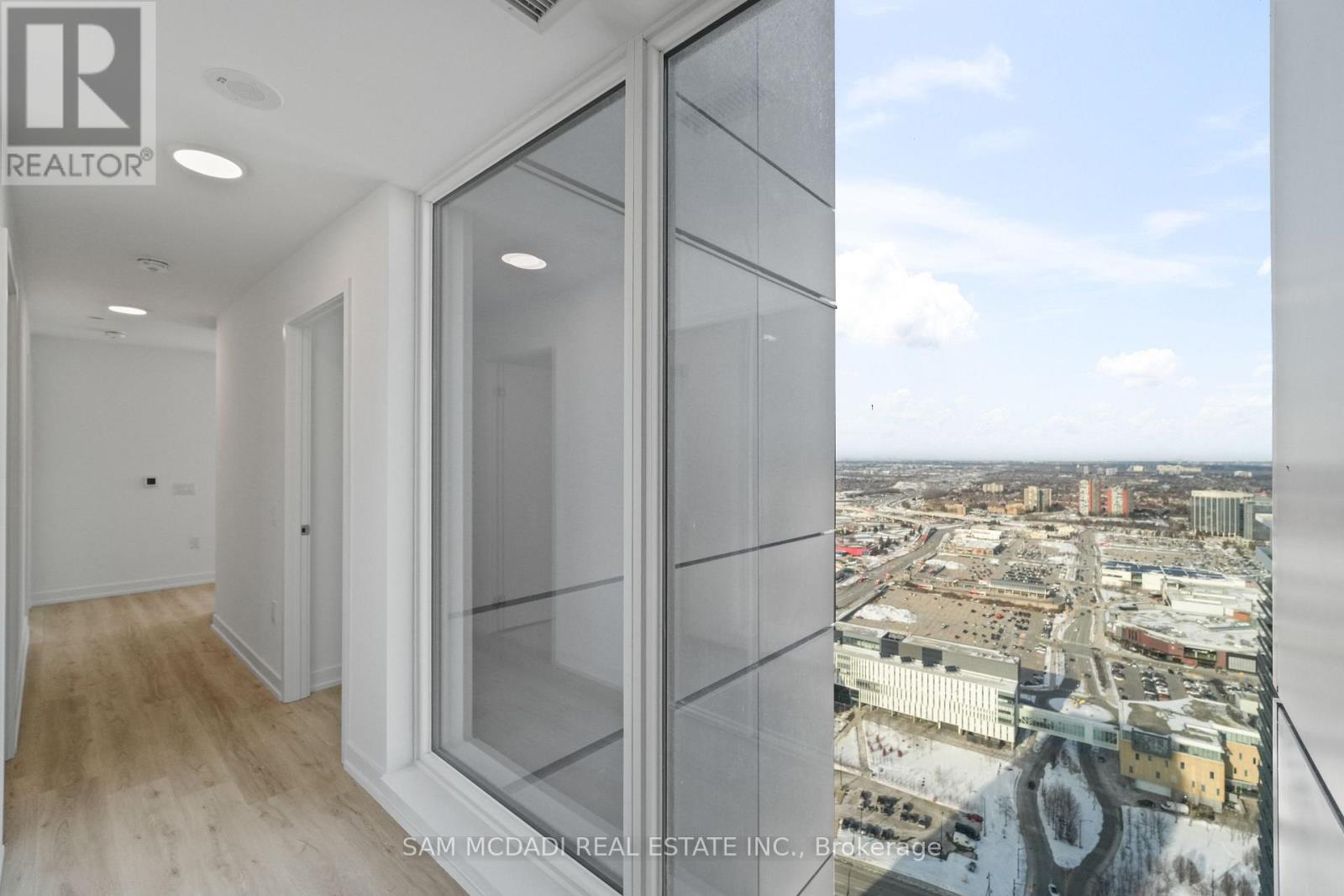 3703 - 395 Square One Drive, Mississauga, Ontario  L5B 0P6 - Photo 20 - W12829102