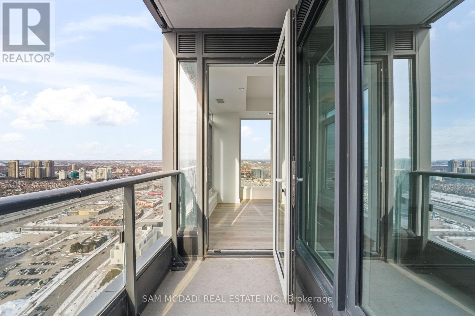 3703 - 395 Square One Drive, Mississauga, Ontario  L5B 0P6 - Photo 26 - W12829102