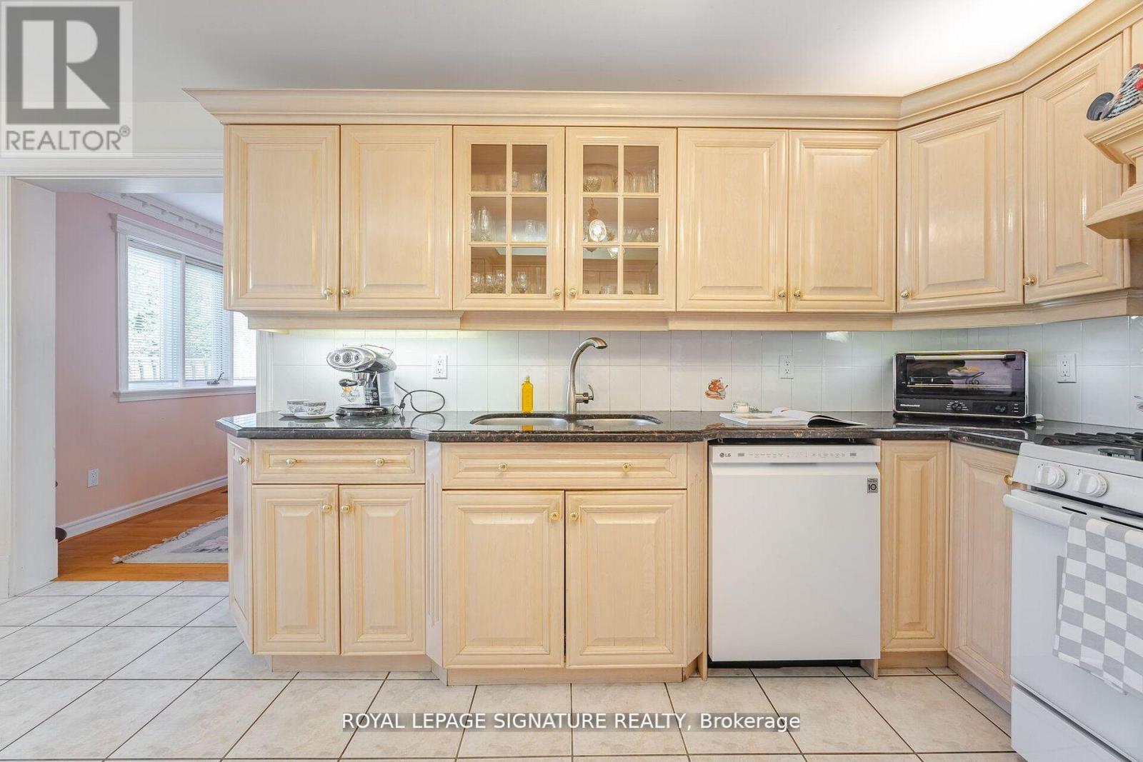 4097 Hickory Drive, Mississauga, Ontario  L4W 1L1 - Photo 24 - W12829116