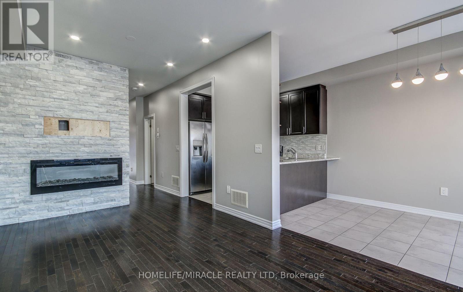 30 Davenfield Circle, Brampton, Ontario  L6P 4M2 - Photo 17 - W12829124