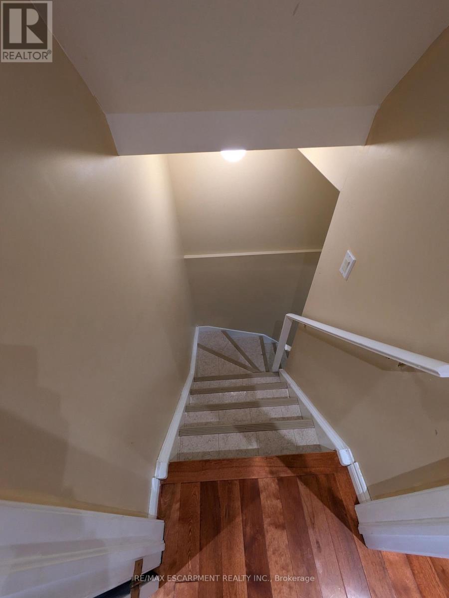 218 Dearborn Boulevard, Waterloo, Ontario  N2J 4Y3 - Photo 25 - X12829082