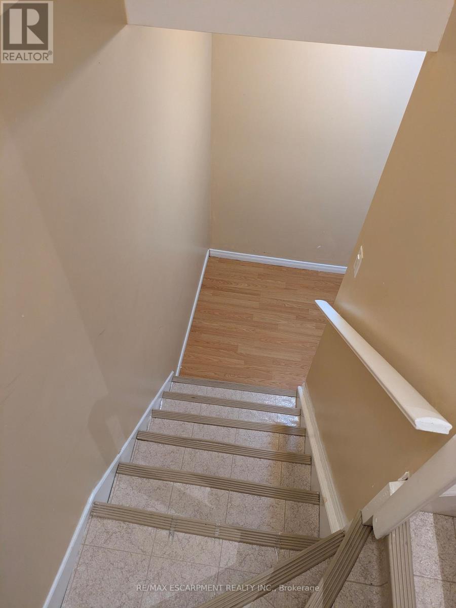 218 Dearborn Boulevard, Waterloo, Ontario  N2J 4Y3 - Photo 27 - X12829082