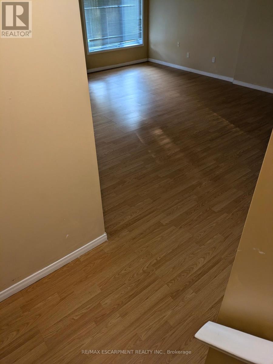 218 Dearborn Boulevard, Waterloo, Ontario  N2J 4Y3 - Photo 28 - X12829082