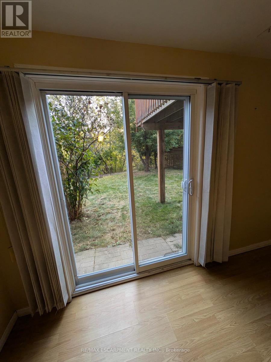 218 Dearborn Boulevard, Waterloo, Ontario  N2J 4Y3 - Photo 32 - X12829082