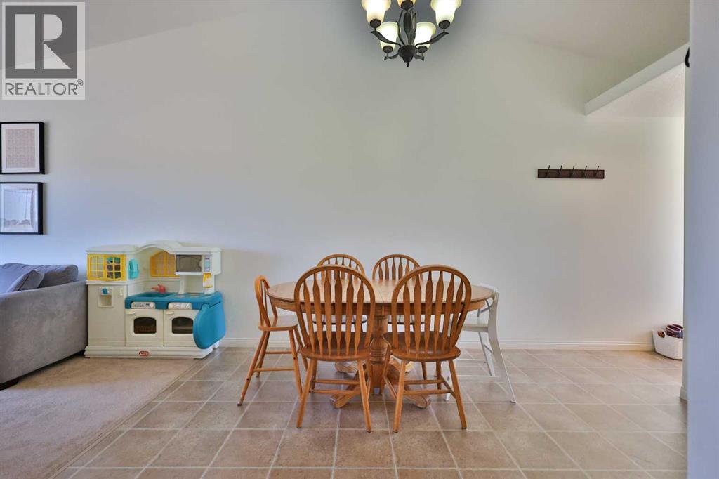 202 Blackfoot Boulevard W, Lethbridge, Alberta  T1K 7Z2 - Photo 11 - A2288824