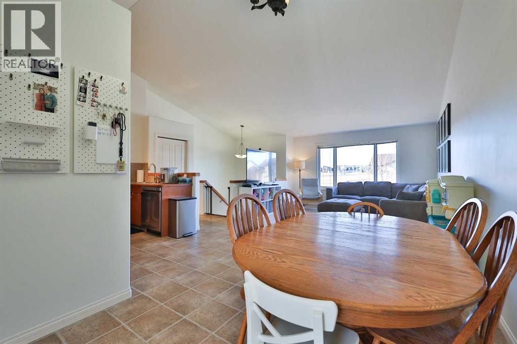 202 Blackfoot Boulevard W, Lethbridge, Alberta  T1K 7Z2 - Photo 14 - A2288824