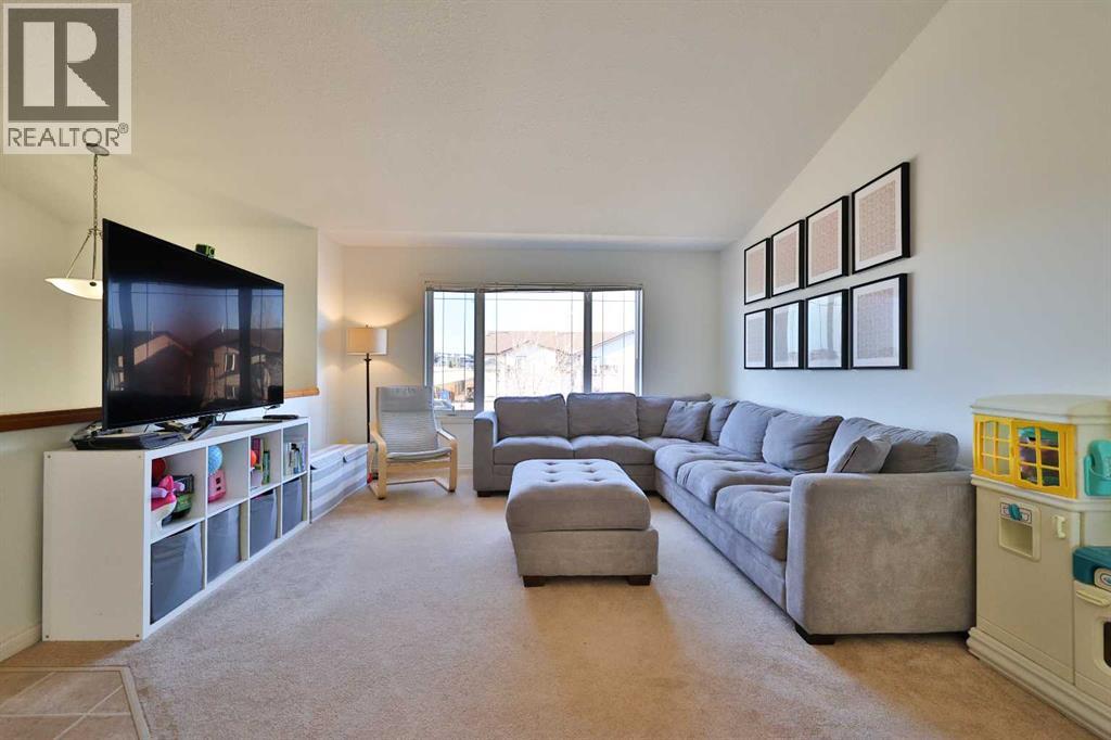 202 Blackfoot Boulevard W, Lethbridge, Alberta  T1K 7Z2 - Photo 4 - A2288824