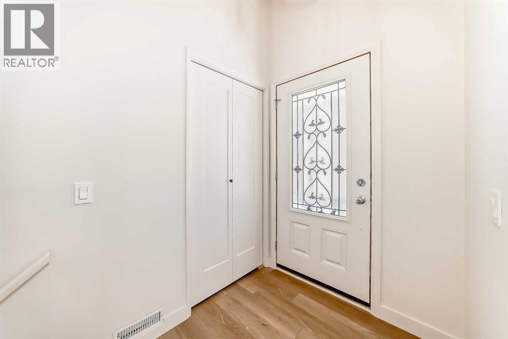 52 Cedarwood Place Sw, Calgary, Alberta  T2W 3G6 - Photo 3 - A2289376