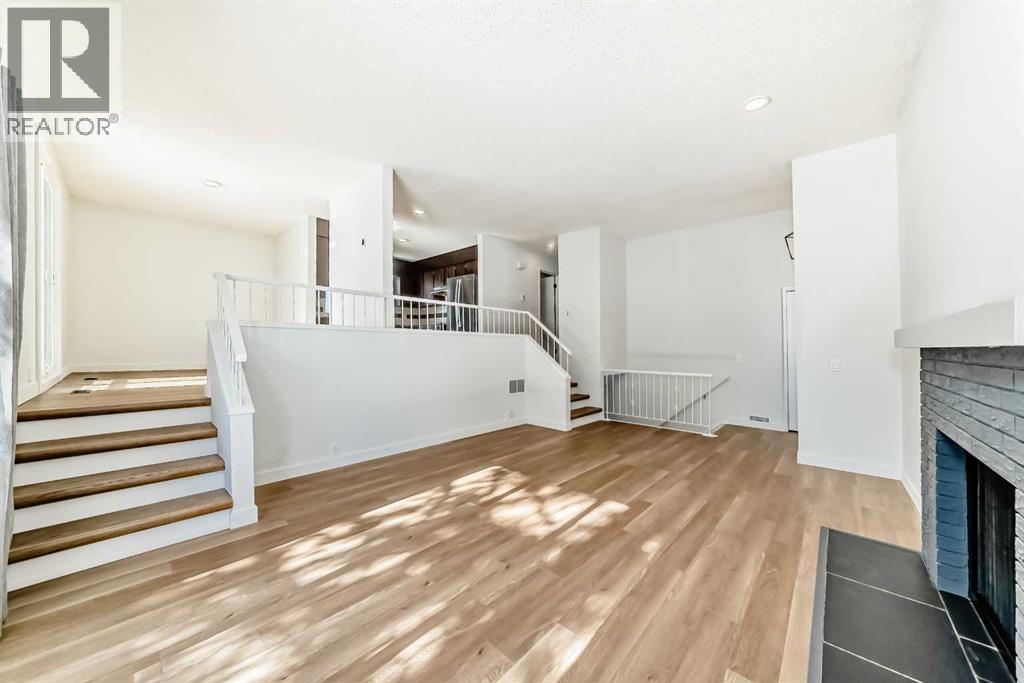 52 Cedarwood Place Sw, Calgary, Alberta  T2W 3G6 - Photo 9 - A2289376