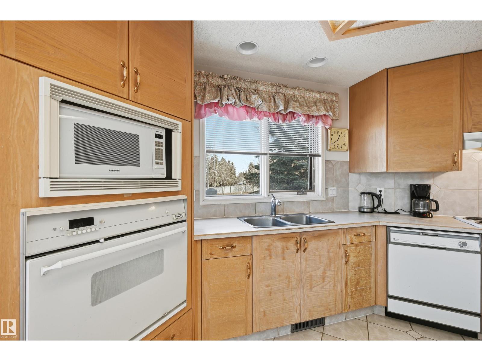 27 Cormack Cr Nw, Edmonton, Alberta  T6R 2E7 - Photo 17 - E4475250