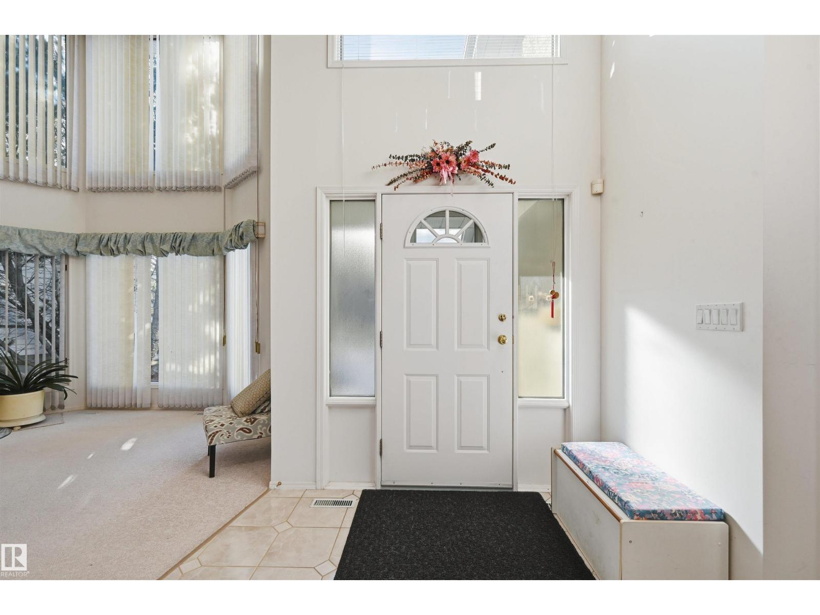 27 Cormack Cr Nw, Edmonton, Alberta  T6R 2E7 - Photo 4 - E4475250