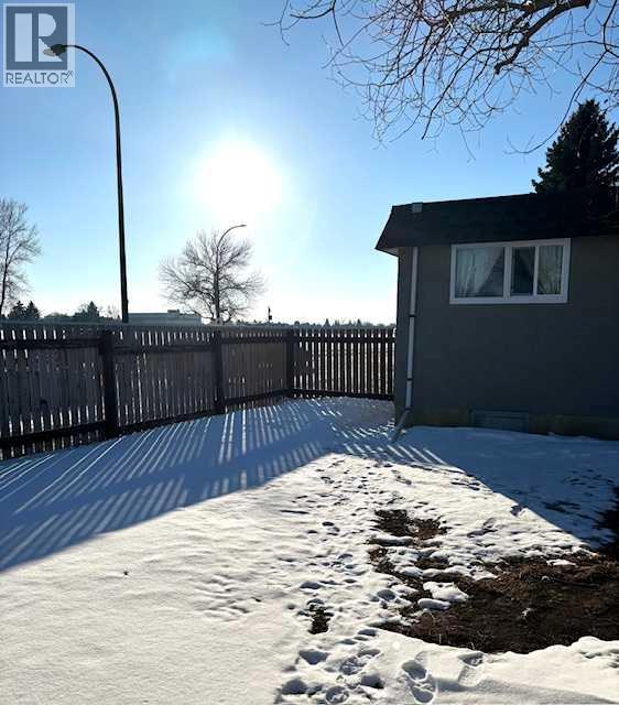 1801 20 Street N, Lethbridge, Alberta  T1H 4B5 - Photo 6 - A2288273