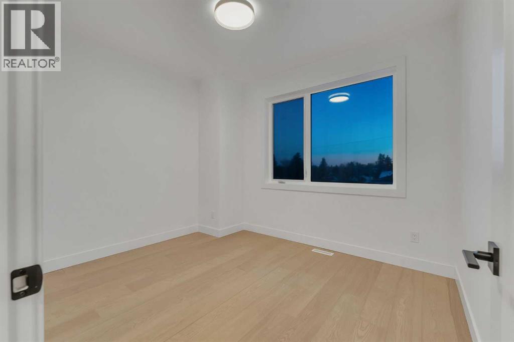 221 29 Avenue Nw, Calgary, Alberta  T2M 2M2 - Photo 33 - A2289166