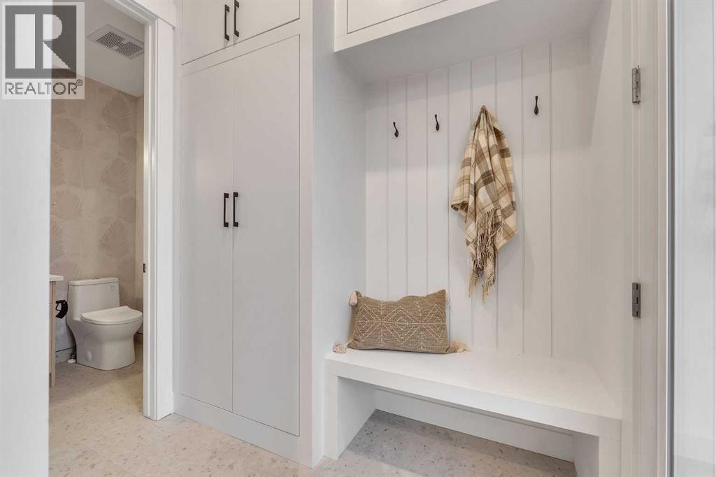 221 29 Avenue Nw, Calgary, Alberta  T2M 2M2 - Photo 16 - A2289166