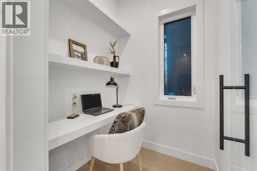 221 29 Avenue Nw, Calgary, Alberta  T2M 2M2 - Photo 12 - A2289166