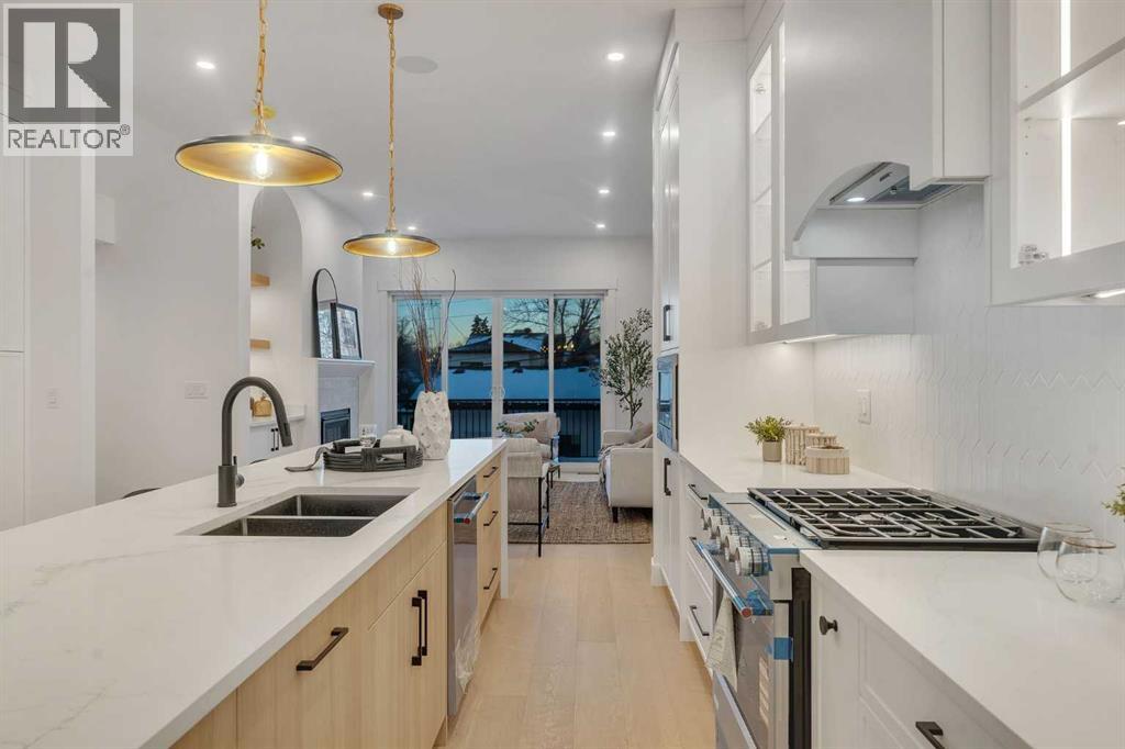 221 29 Avenue Nw, Calgary, Alberta  T2M 2M2 - Photo 7 - A2289166