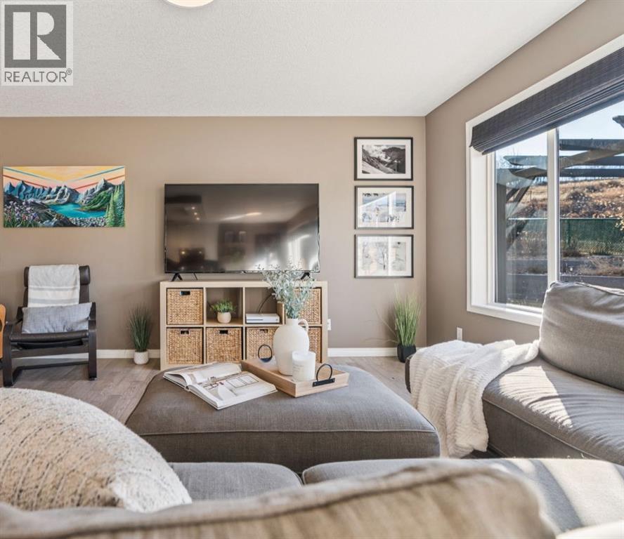 104 Bow Ridge Crescent, Cochrane, Alberta  T4C 1V2 - Photo 2 - A2285566