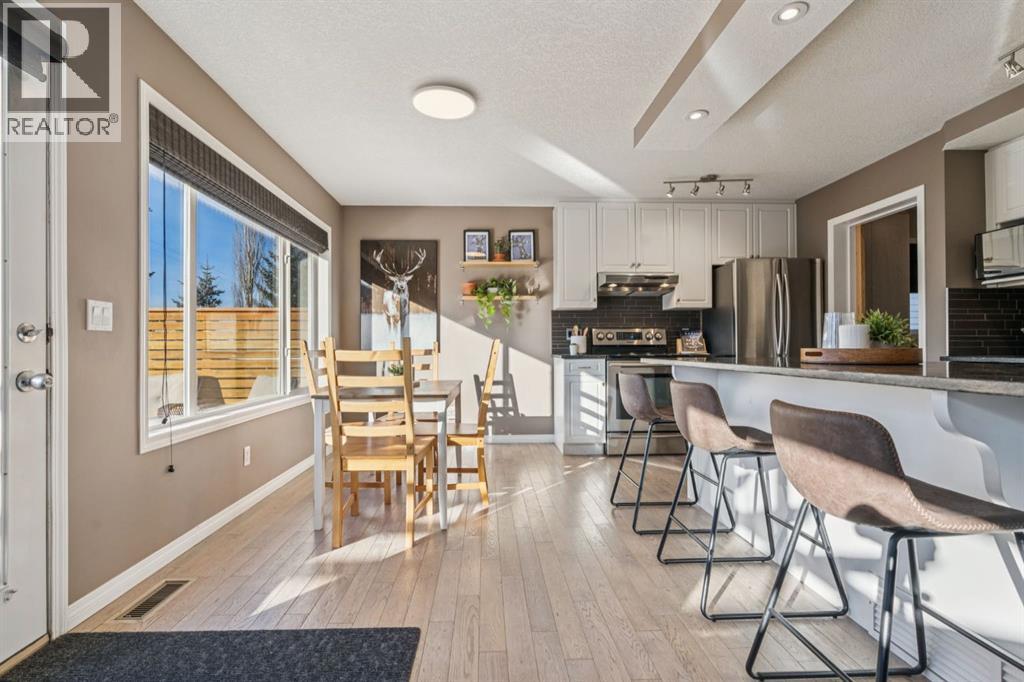 104 Bow Ridge Crescent, Cochrane, Alberta  T4C 1V2 - Photo 13 - A2285566