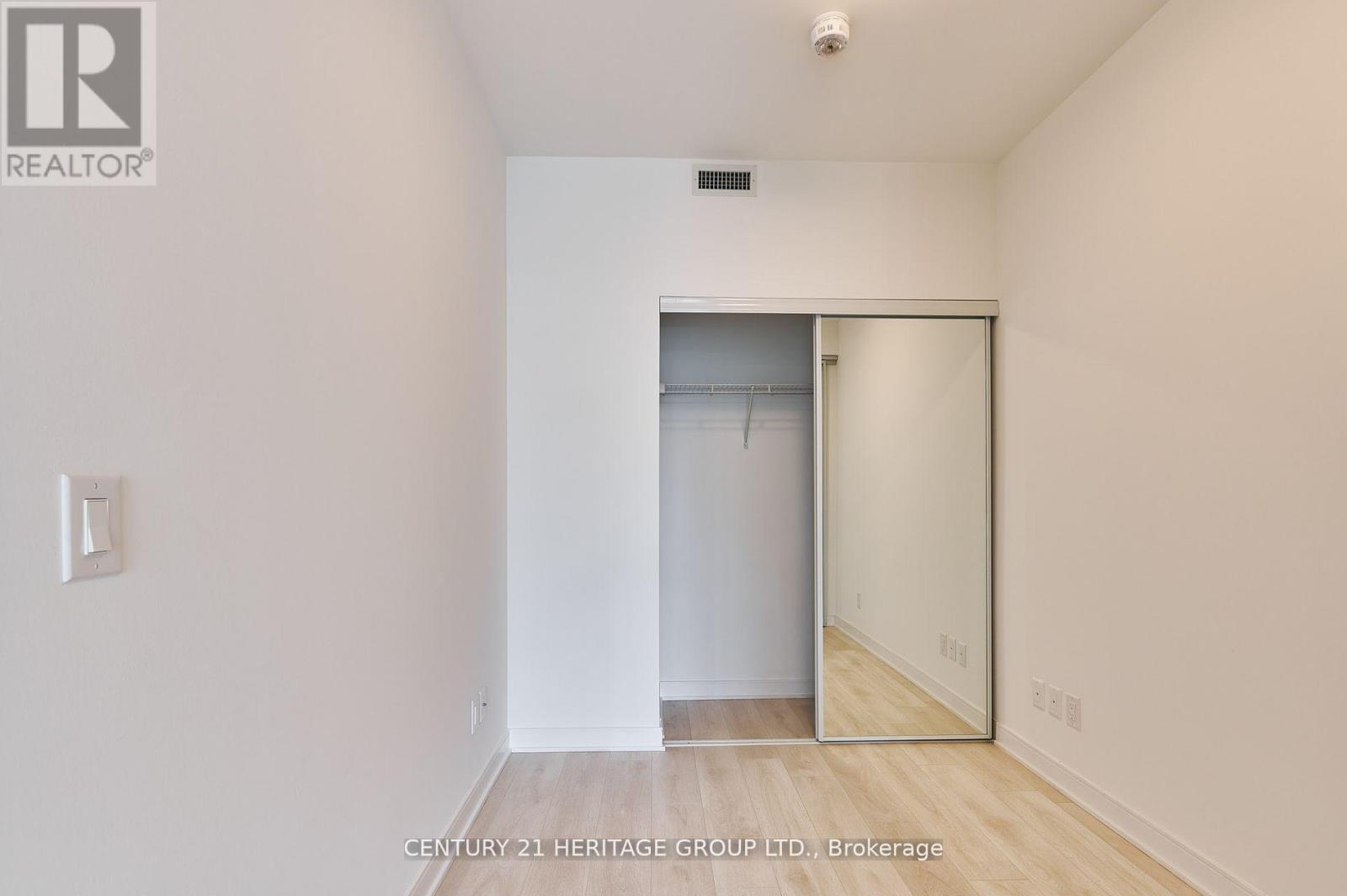 S560 - 180 Mill Street, Toronto, Ontario  M5A 0V7 - Photo 18 - C12829148