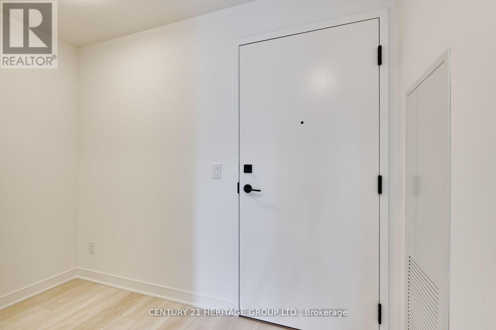 S560 - 180 Mill Street, Toronto, Ontario  M5A 0V7 - Photo 5 - C12829148