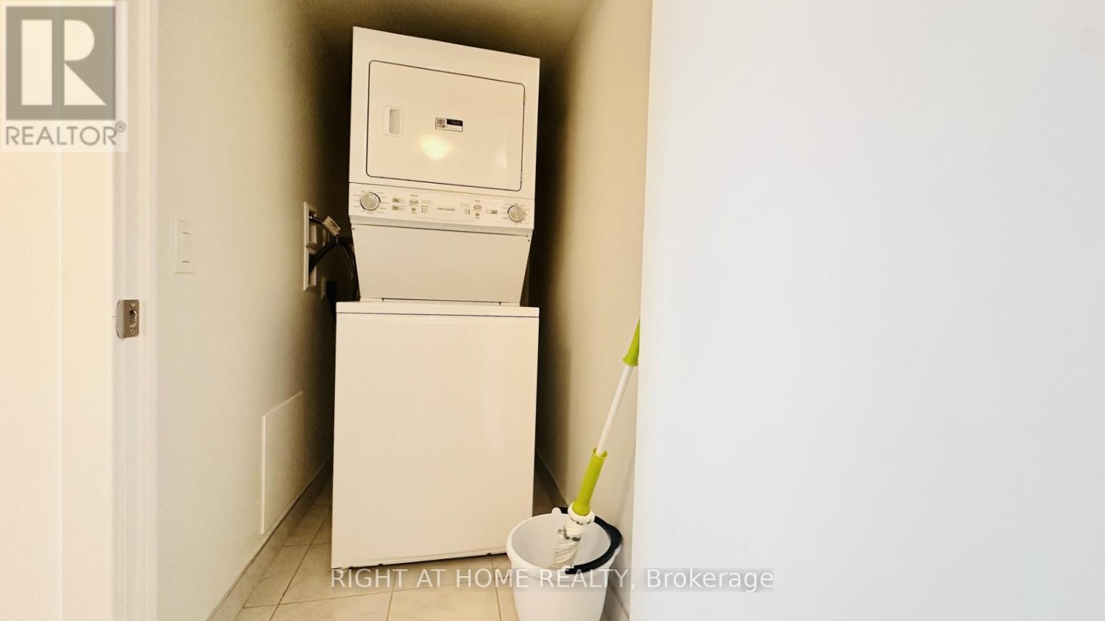 1412 - 1010 Sandy Beach Road, Pickering, Ontario  L1W 3V9 - Photo 11 - E12829162