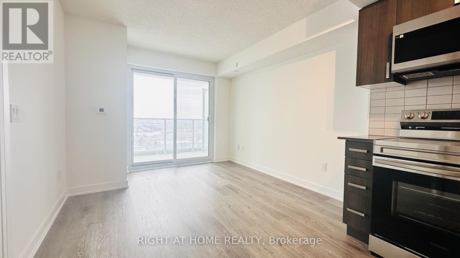 1412 - 1010 Sandy Beach Road, Pickering, Ontario  L1W 3V9 - Photo 3 - E12829162