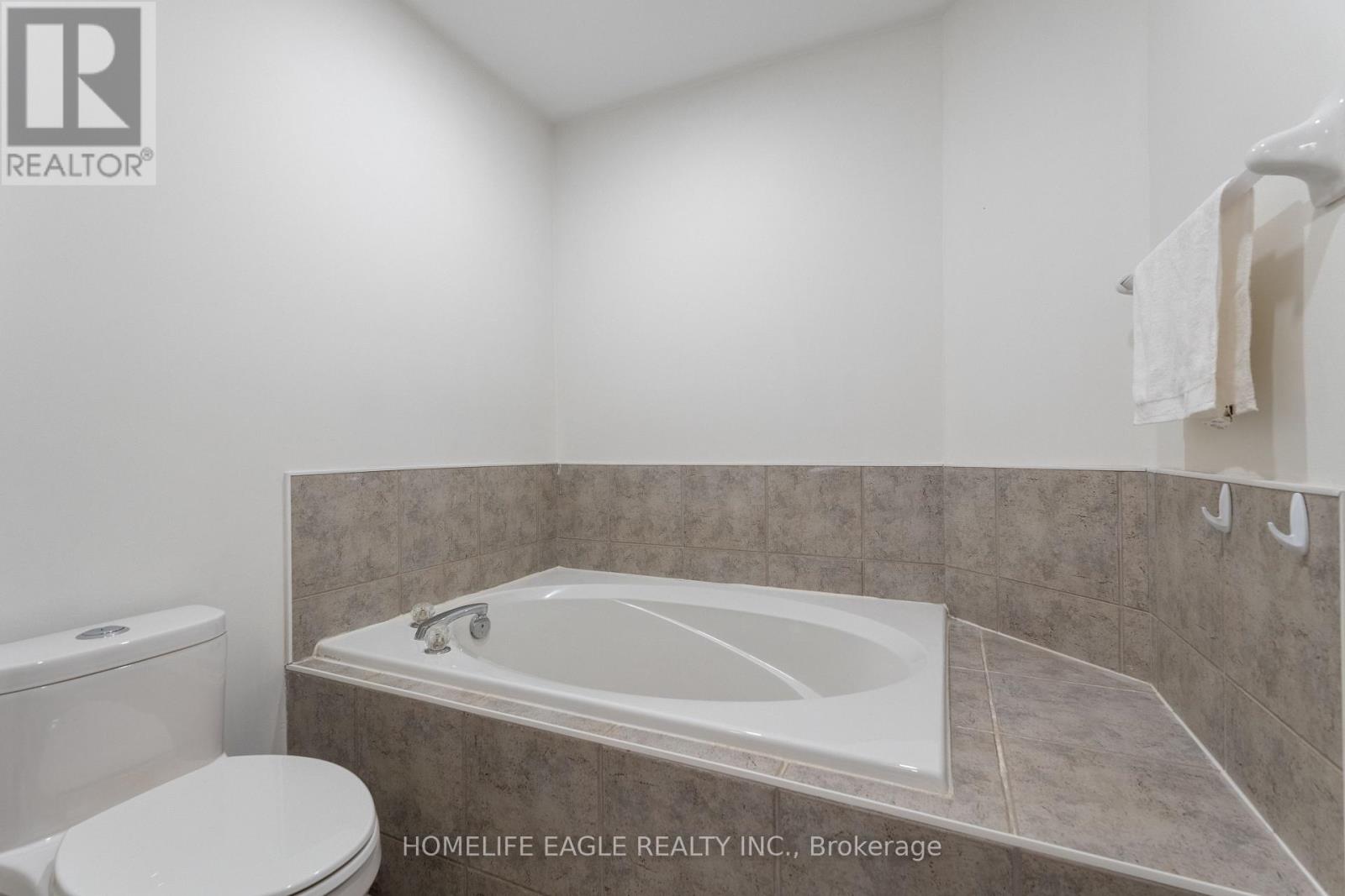 74 Cameo Drive, Richmond Hill, Ontario  L4S 2C1 - Photo 13 - N12829164