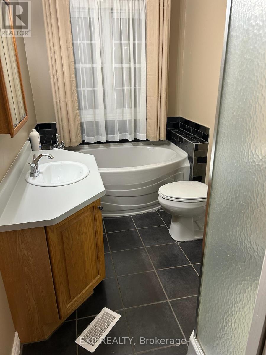 20437 Melbourne Road, Southwest Middlesex, Ontario N0L 1T0 - Photo 48 - X12827384