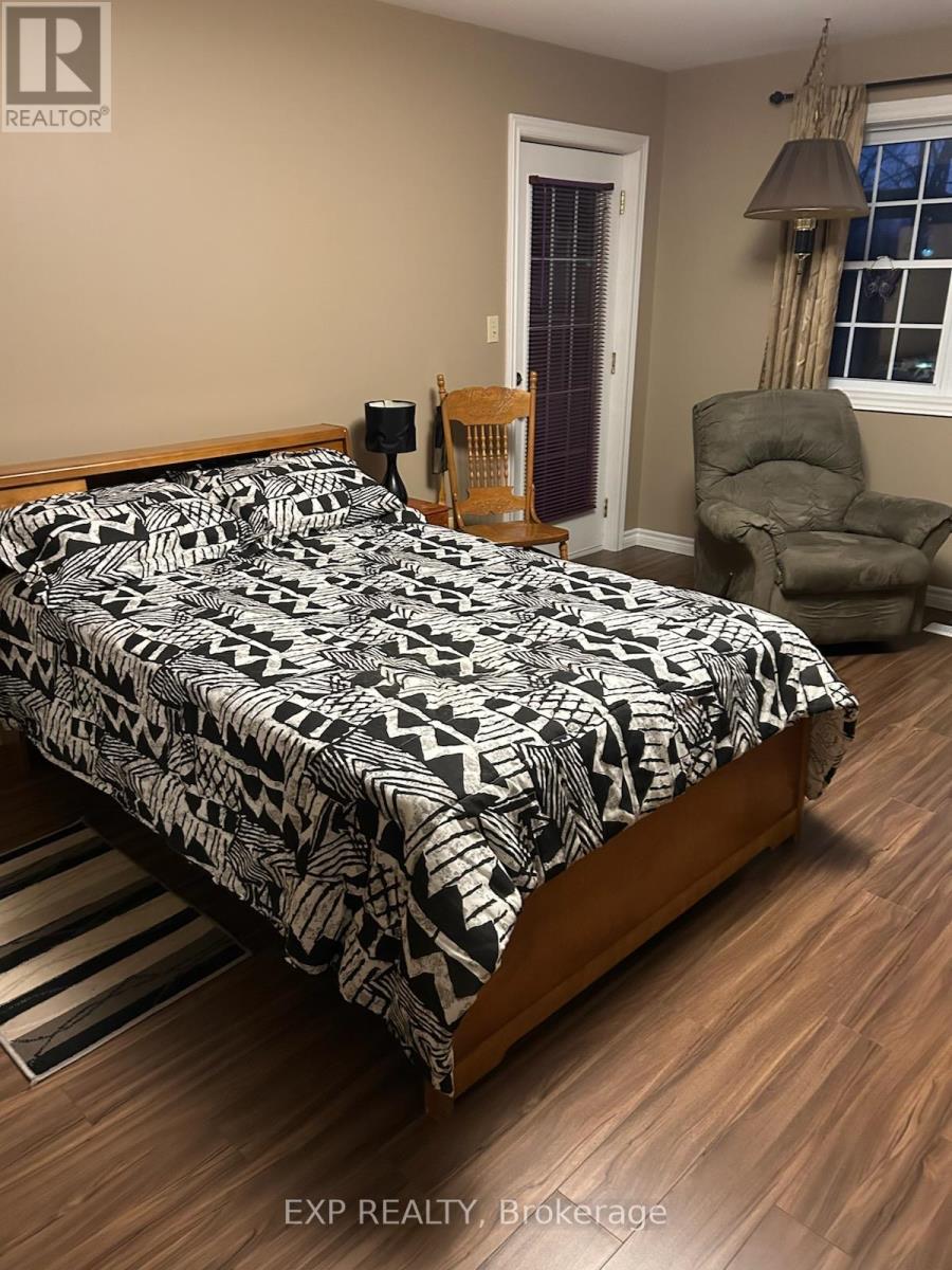 20437 Melbourne Road, Southwest Middlesex, Ontario N0L 1T0 - Photo 49 - X12827384