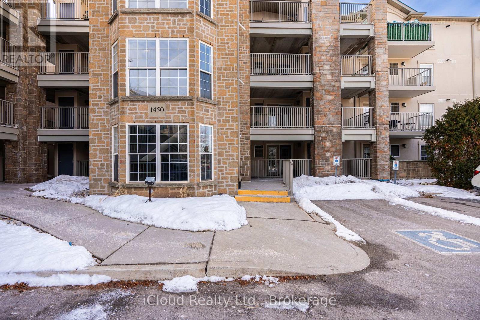 103 - 1450 Bishops Gate, Oakville, Ontario  L6M 4N1 - Photo 3 - W12829132