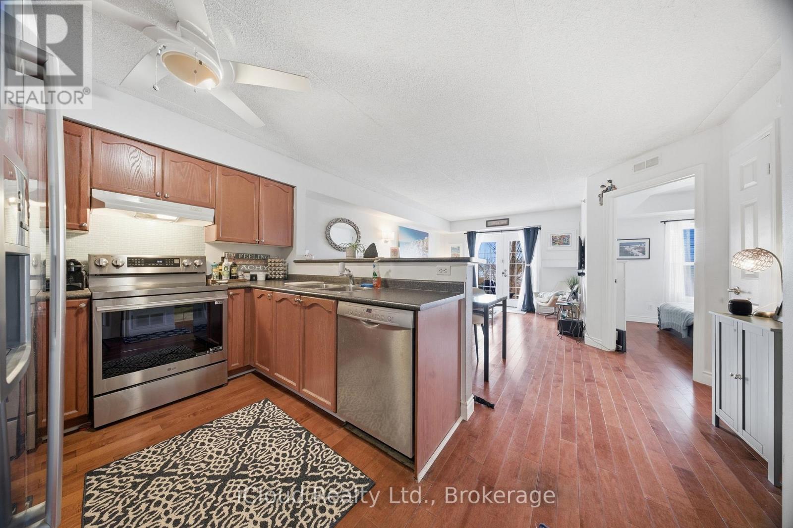 103 - 1450 Bishops Gate, Oakville, Ontario  L6M 4N1 - Photo 6 - W12829132