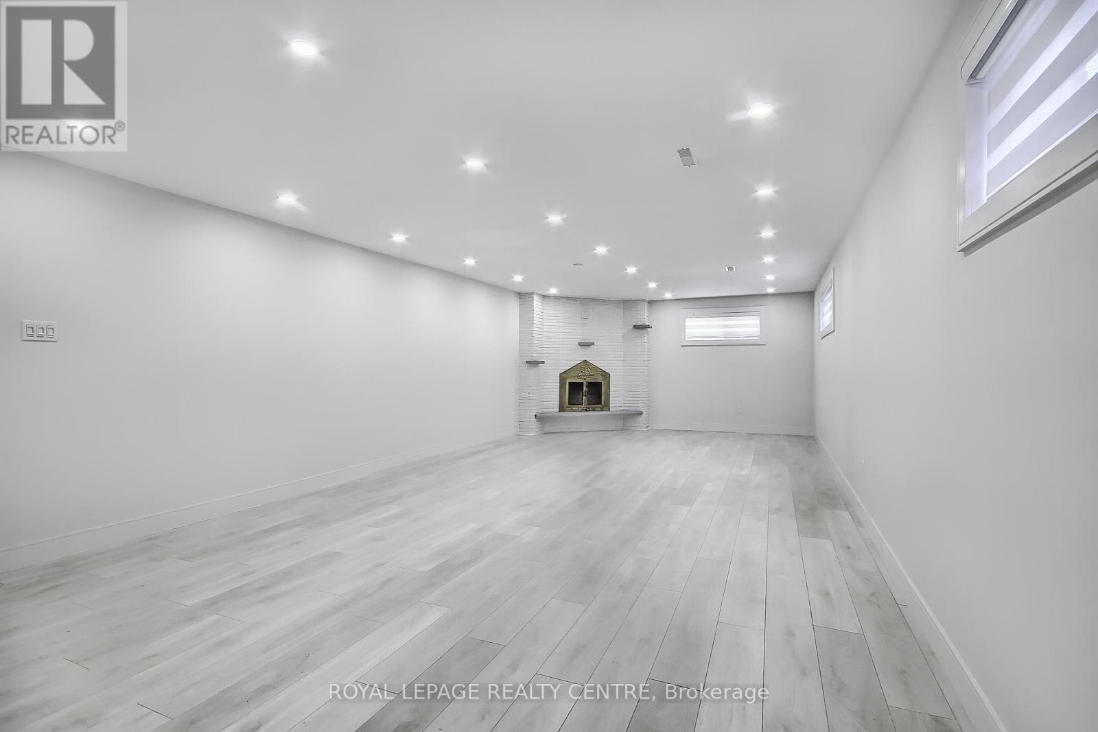 Lower - 2320 Hensall Street, Mississauga, Ontario  L5A 2S9 - Photo 6 - W12829152