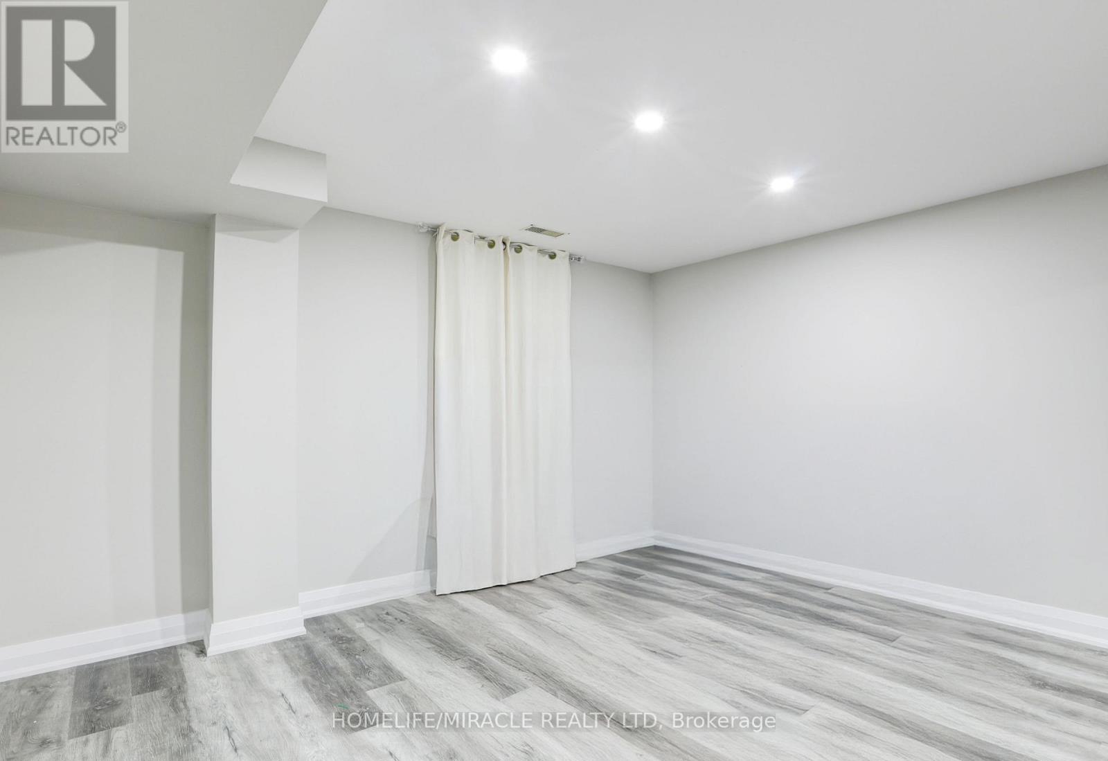 7 Cardill Crescent, Waterloo, Ontario  N2L 3Y7 - Photo 21 - X12829140