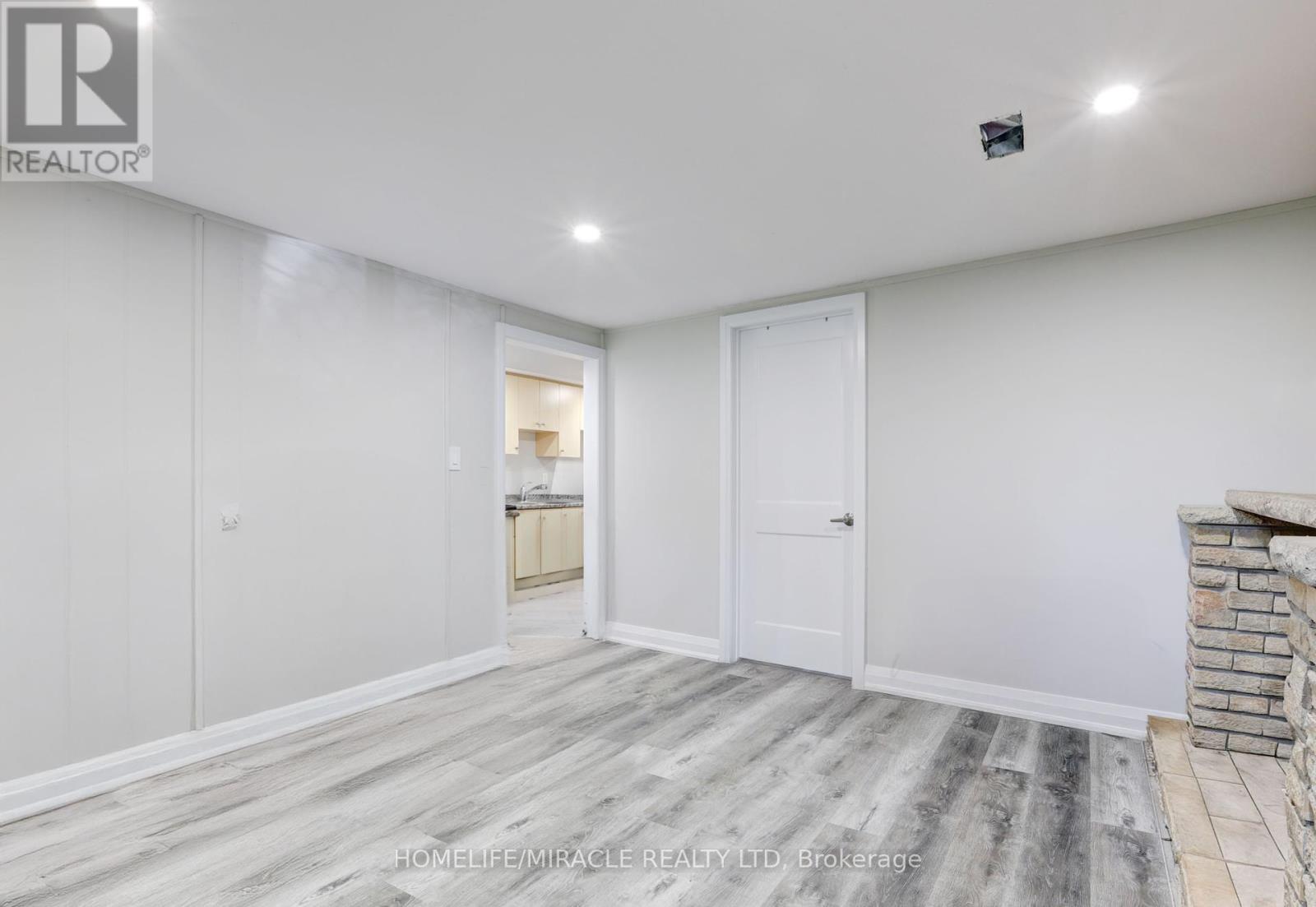 7 Cardill Crescent, Waterloo, Ontario  N2L 3Y7 - Photo 23 - X12829140