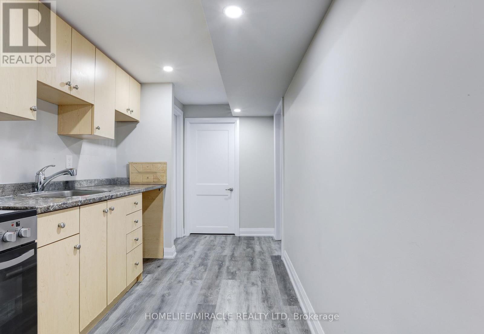 7 Cardill Crescent, Waterloo, Ontario  N2L 3Y7 - Photo 24 - X12829140