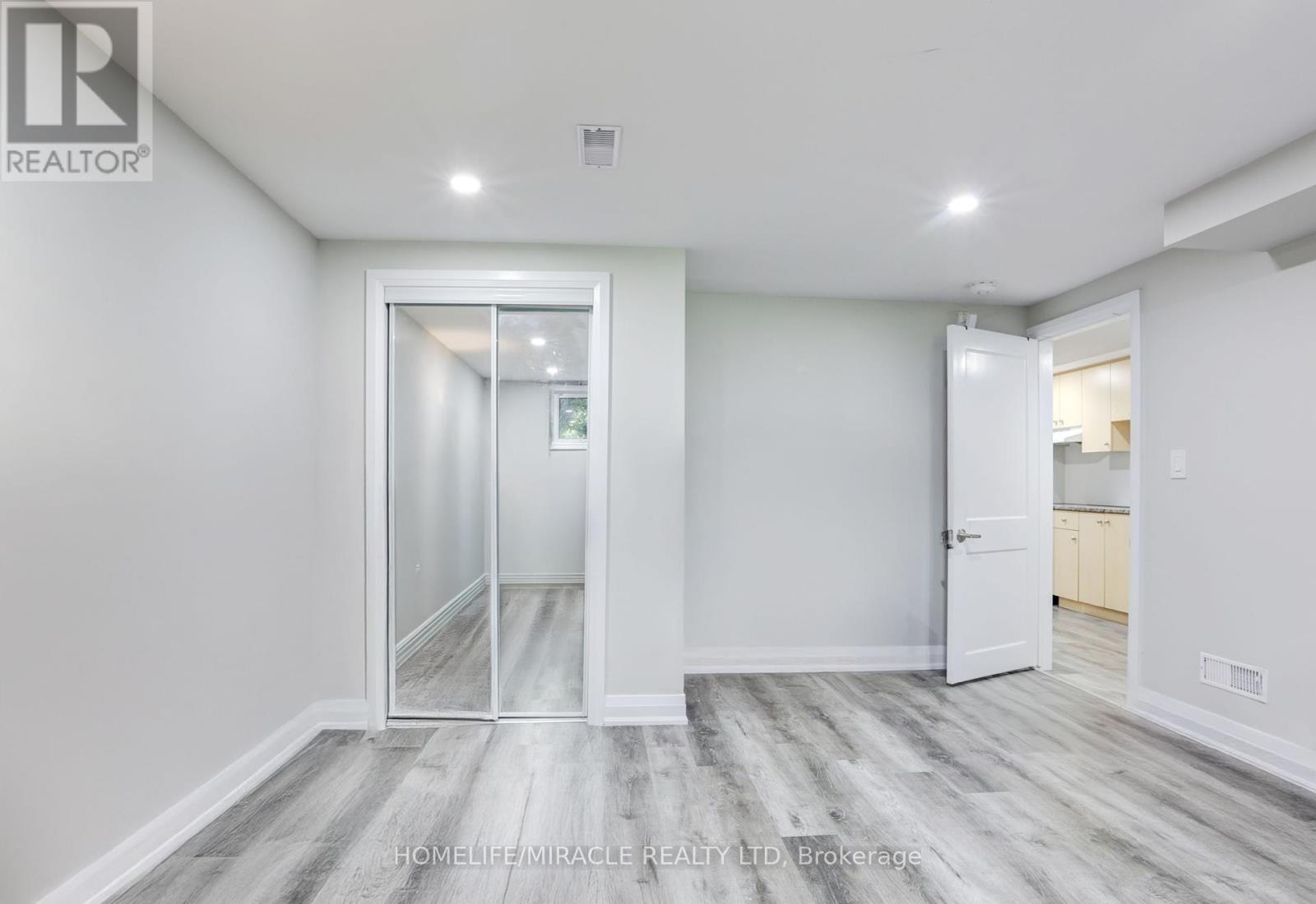 7 Cardill Crescent, Waterloo, Ontario  N2L 3Y7 - Photo 28 - X12829140