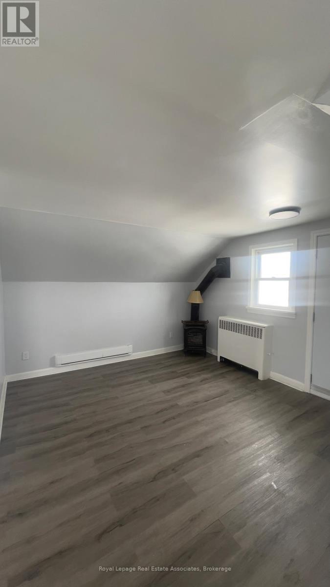 Unit 3 - 5957 Barker Street, Niagara Falls, Ontario  L2G 1Y5 - Photo 4 - X12829150